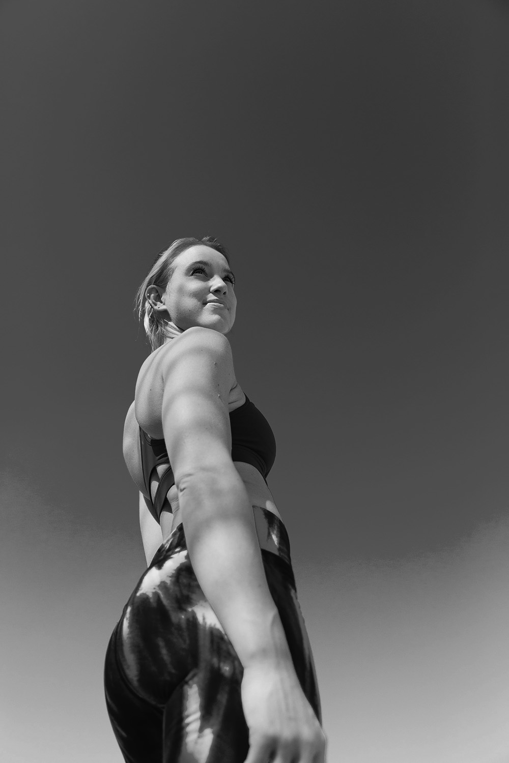 personal trainer woman sky view